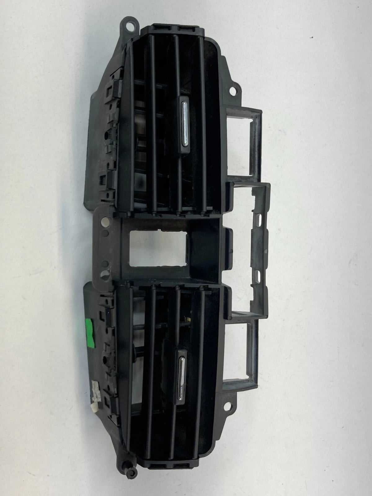 2006 Pontiac Torrent Center Dash Dashboard A/C Air Vent Grille Outlet 15848401