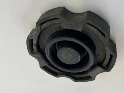 2000-2003 GMC YUKON SUV 4-DR 5.3L BRAKE FLUID MASTER CYLINDER CAP RESERVOIR OEM
