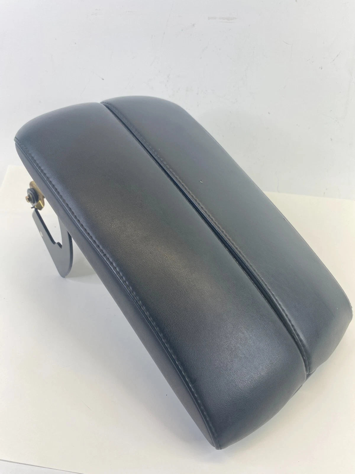 2006-2010 INFINITI M35 M45 CENTER CONSOLE ARMREST ARM REST LID STORAGE OEM