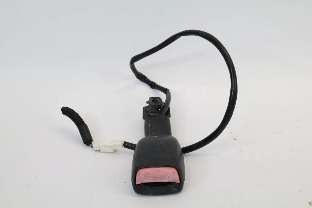 2002-2004 NISSAN XTERRA FRONT RIGHT PASSENGER SEAT BELT BUCKLE RECEPTACLE OEM