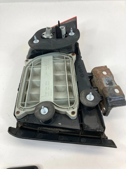 04-06 ACURA TL REAR LEFT SIDE TAIL LIGHT TAILLIGHT LAMP AFTERMARKET 94930117