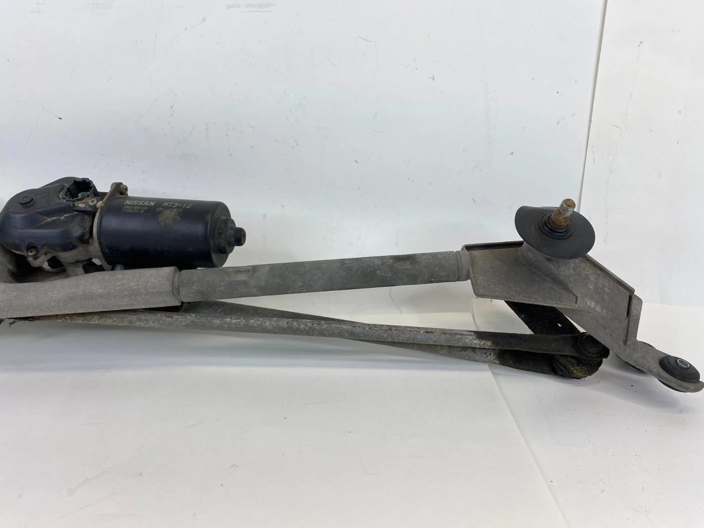 2006-2010 INFINITI M35 M45 FRONT WINDSHIELD WIPER MOTOR & LINKAGE 28810-EH100