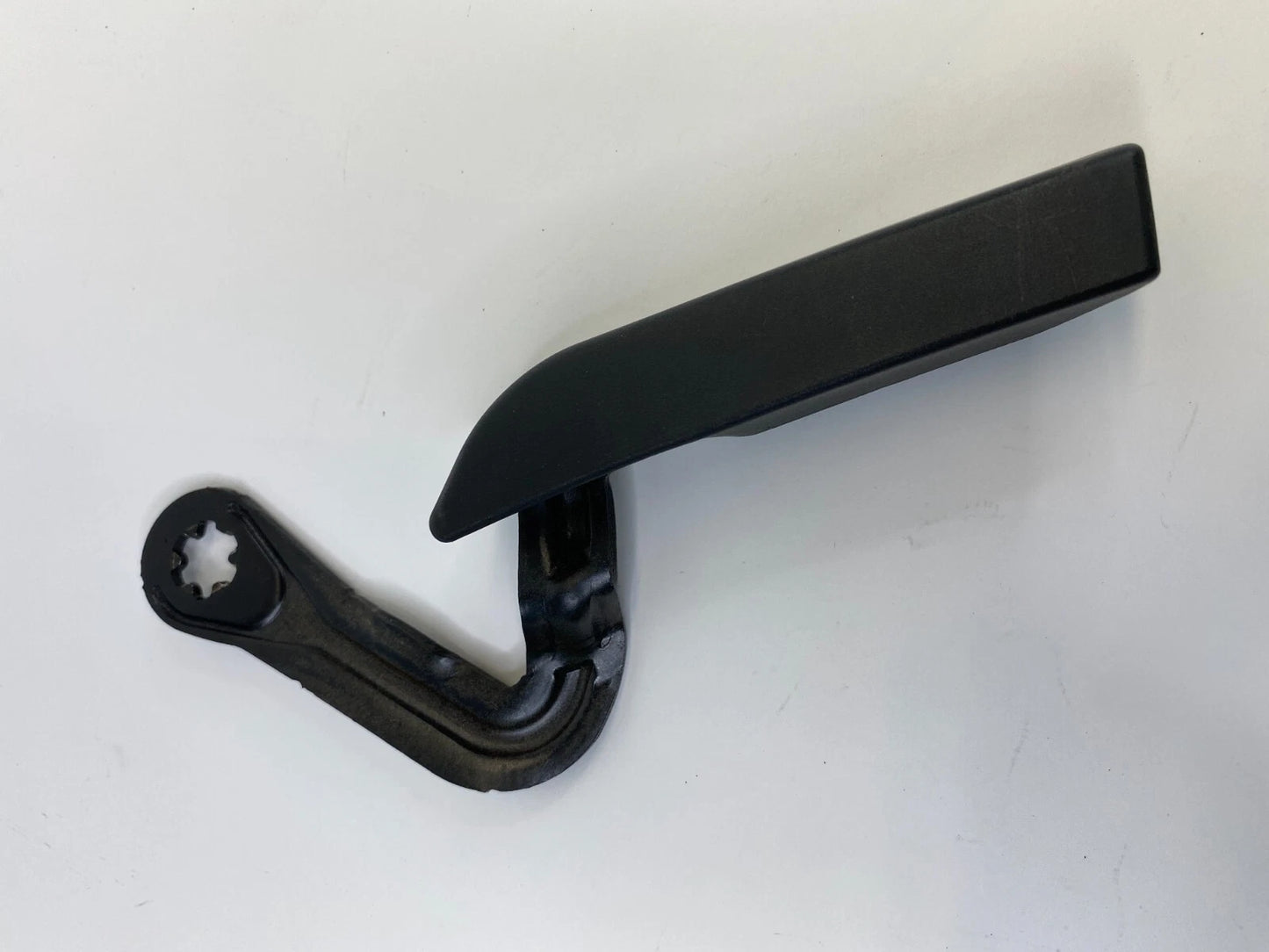 2013-2015 CHEVROLET MALIBU FRONT RIGHT SEAT RECLINE ADJUST HANDLE COVER TRIM OEM