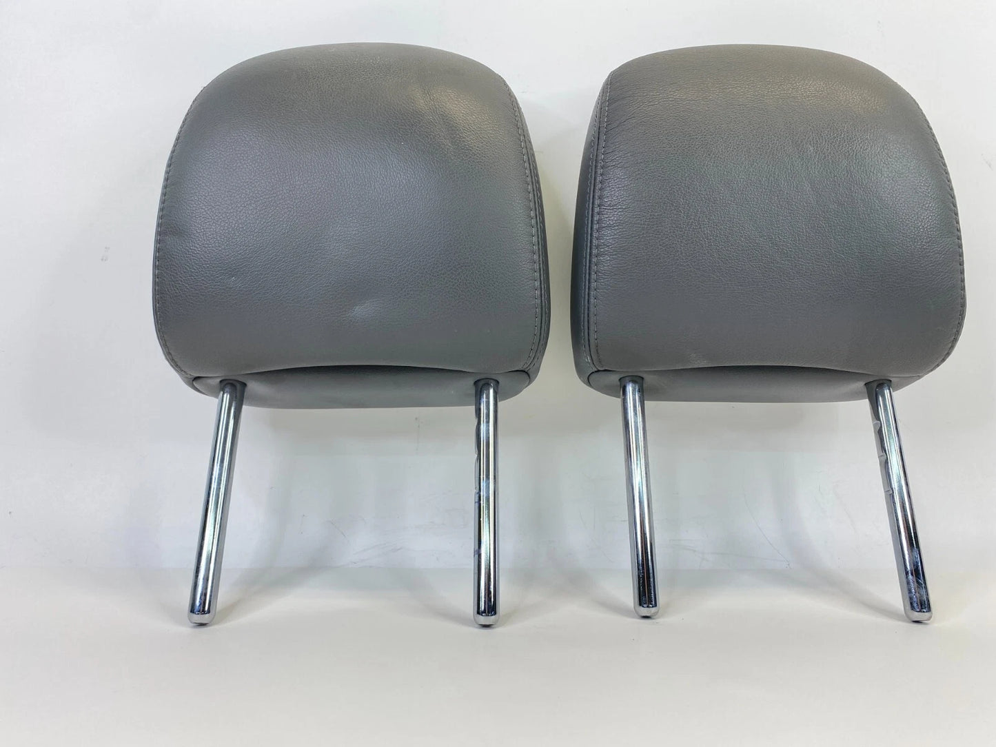 2010 2011 TOYOTA PRIUS FRONT LEFT RIGHT SEAT HEADREST HEAD REST SET PAIR OEM