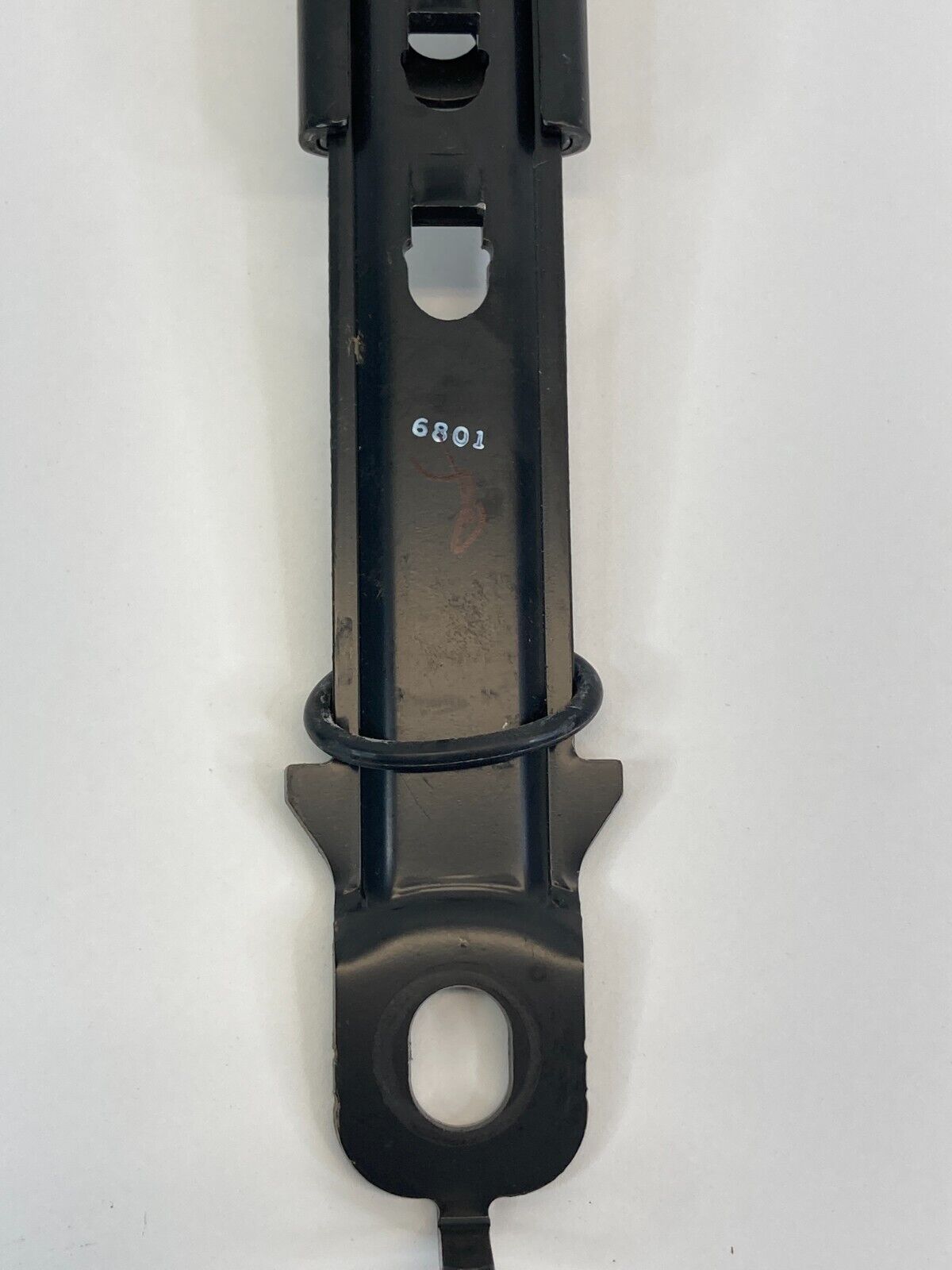 2007-2010 Hyundai Elantra 4-DR Front Right Side Seat Belt Height Adjuster 63021A