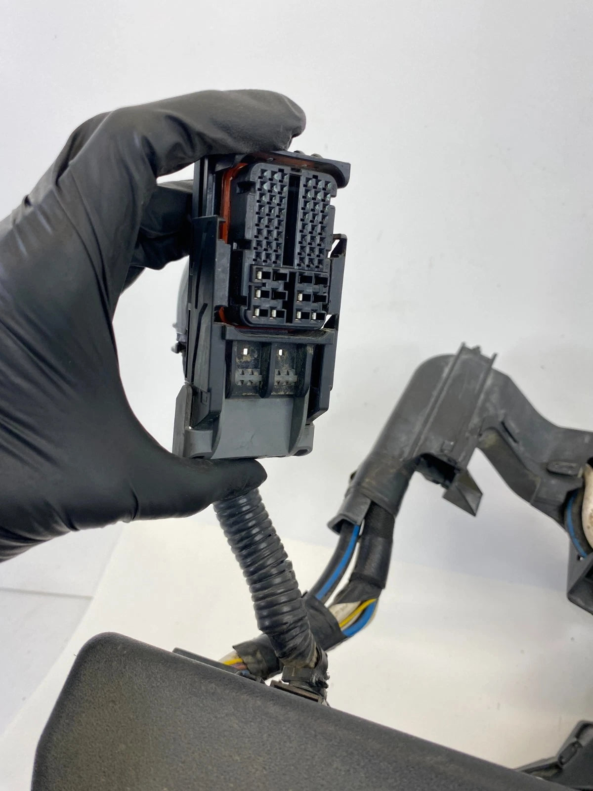 2009-2013 Toyota Corolla M/T Engine Compartment Fuse Box Fusebox Junction Block