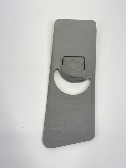 2006-2011 HYUNDAI ACCENT FRONT RIGHT SEAT BELT ADJUSTER COVER TRIM 85842-1E520