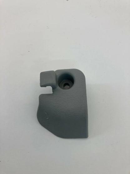 2004 04 SUZUKI VITARA TRUNK RIGHT PASSENGER HOOK HANGER CLIP TRIM OEM