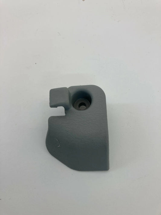 2004 04 SUZUKI VITARA TRUNK RIGHT PASSENGER HOOK HANGER CLIP TRIM OEM