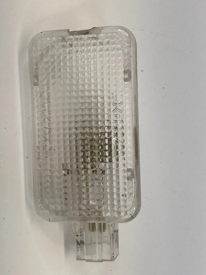 2010-2014 SUBARU LEGACY OUTBACK FRONT RIGHT SIDE DOOR COURTESY LAMP LIGHT OEM