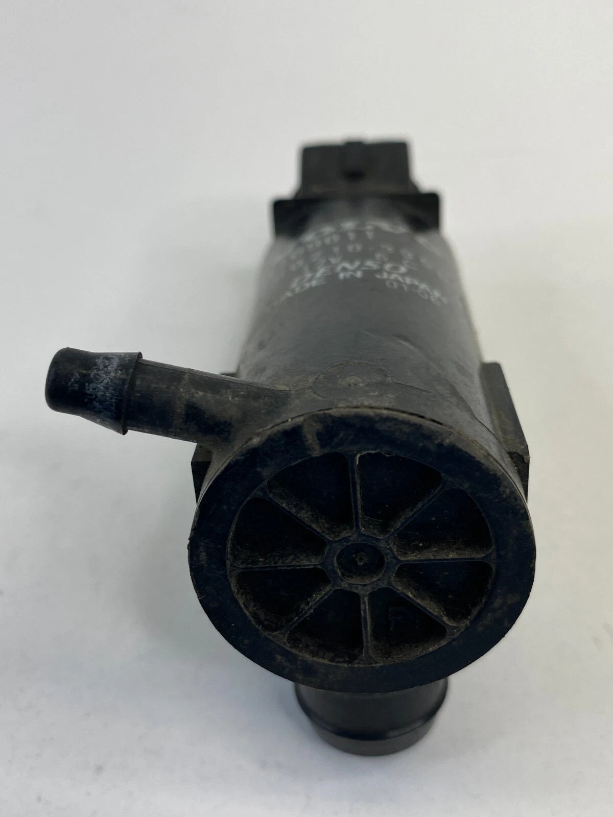 2001-2004 VOLVO S60 FRONT OR REAR WINDSHIELD WASHER PUMP ASSEMBLY 9169611 OEM