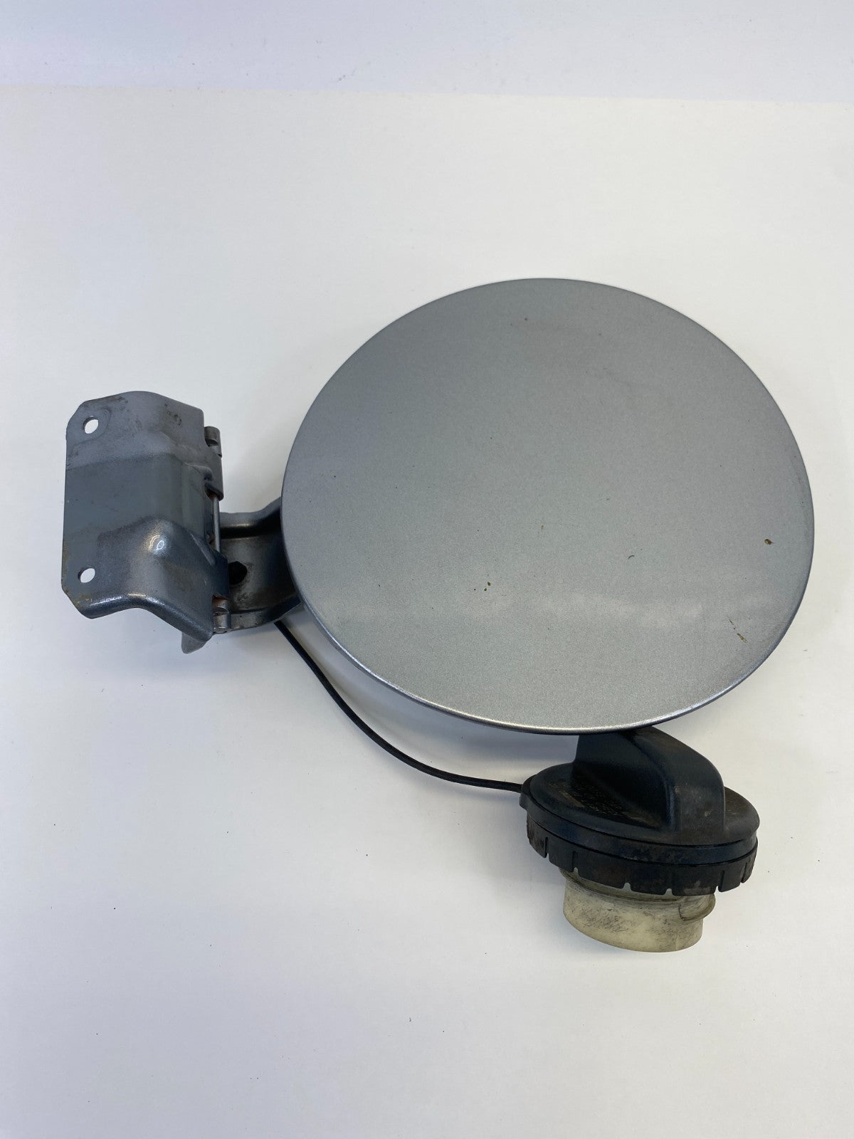 2013-2016 Mazda CX-5 CX5 Fuel Filler Door Gas Lid Cover w/ Cap OEM