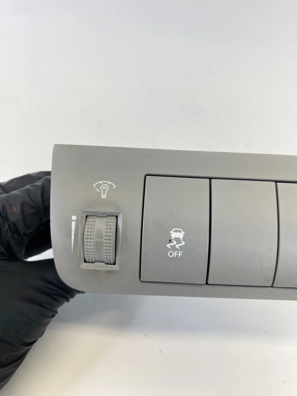 2010-2013 KIA FORTE DIMMER LIGHT & TRACTION CONTROL SWITCH PANEL 93300-1M080 OEM