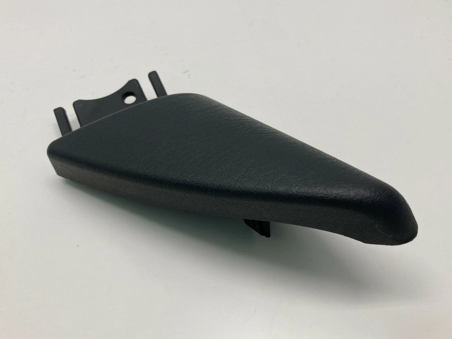 2001-2006 CHRYSLER SEBRING FRONT LEFT INTERIOR DOOR MIRROR BEZEL COVER 825039