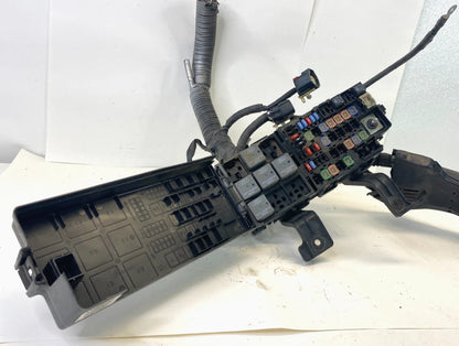 2010 FORD FUSION 3.5L ENGINE COMPARTMENT FUSE RELAY JUNCTION BOX W HARNESS OEM