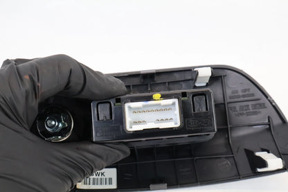 2010-2013 KIA SOUL PORT AUX IPOD USB INPUT POWER SOCKET W/ BEZEL 84746-2K100 OEM