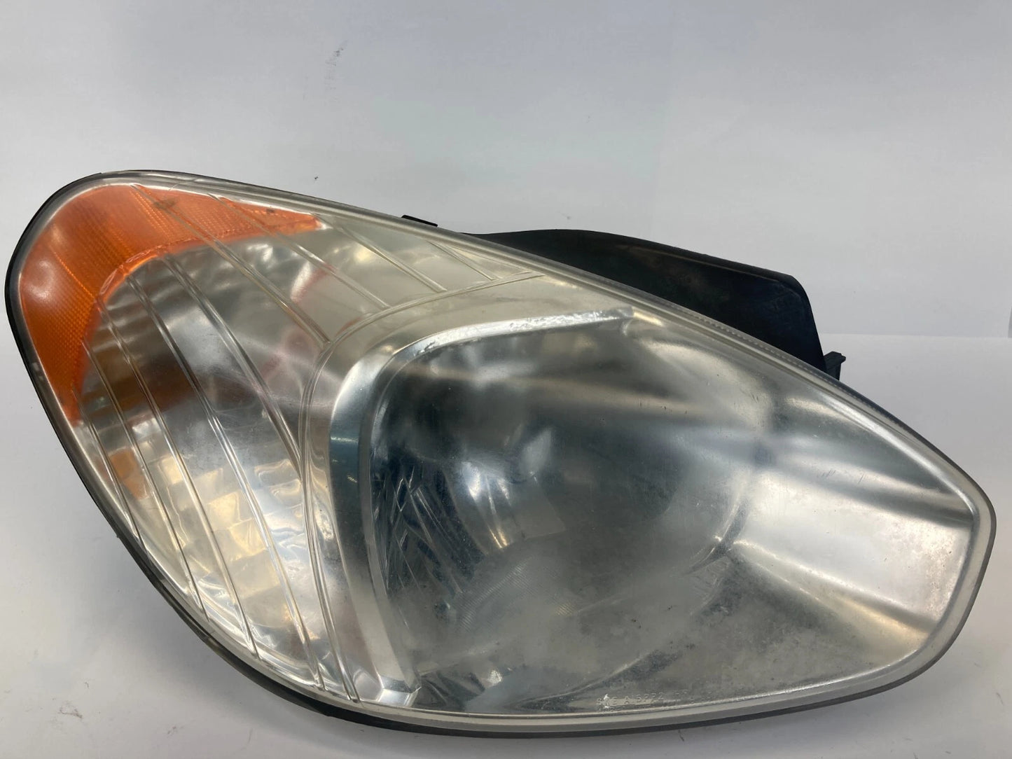 2006-2011 HYUNDAI ACCENT FRONT RIGHT PASSENGER SIDE HEADLIGHT HEADLAMP OEM