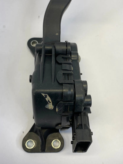 2002-2006 NISSAN ALTIMA 2.5L ACCELERATOR GAS PEDAL ASSEMBLY OEM 18002-4Z800