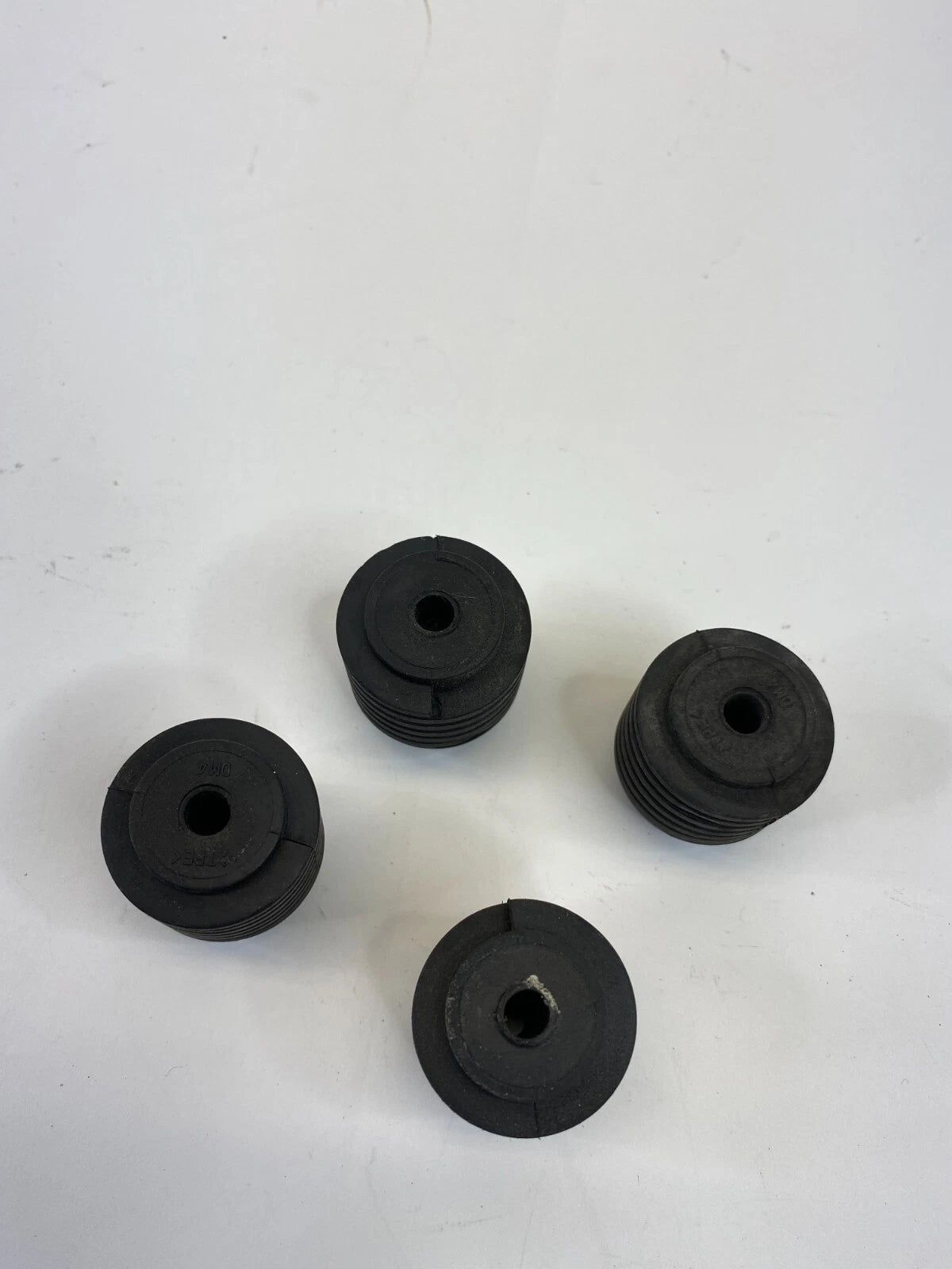 2007-2009 HYUNDAI SANTA FE FRONT HOOD STOPPER ADJUSTMENT RUBBER SET OF 4