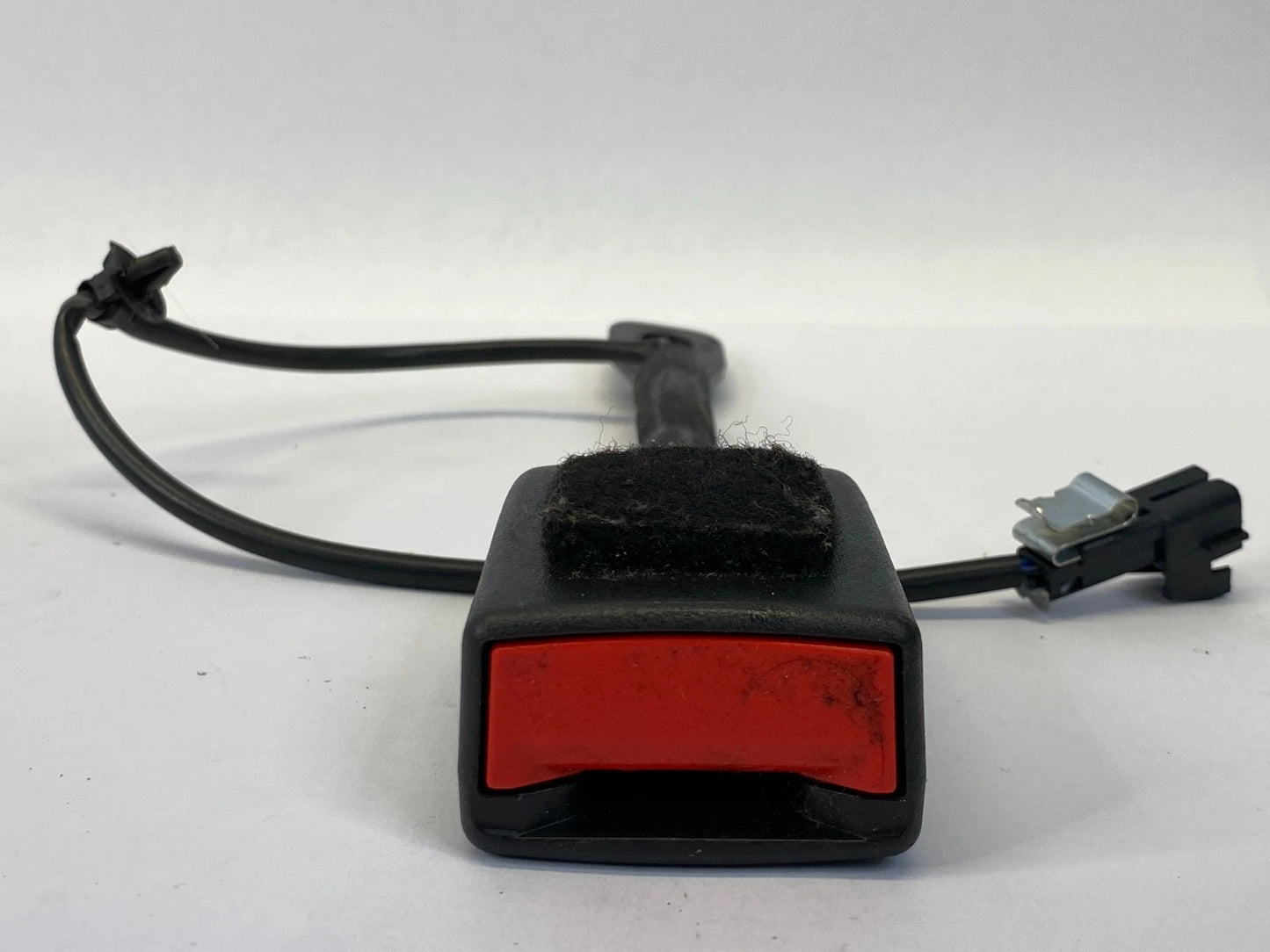 2012-2017 CHEVROLET EQUINOX FRONT RIGHT SEAT BELT BUCKLE RECEPTACLE OEM 22906762