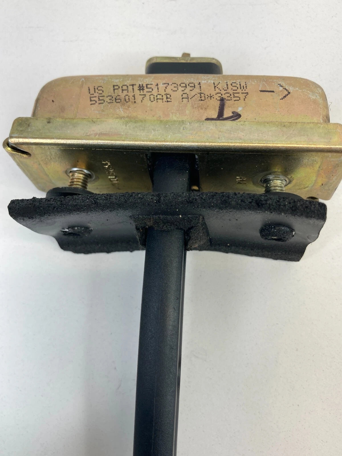 2002-2007 JEEP LIBERTY TAILGATE CARGO DOOR CHECK ARM STRAP STOP 55360170AB OEM