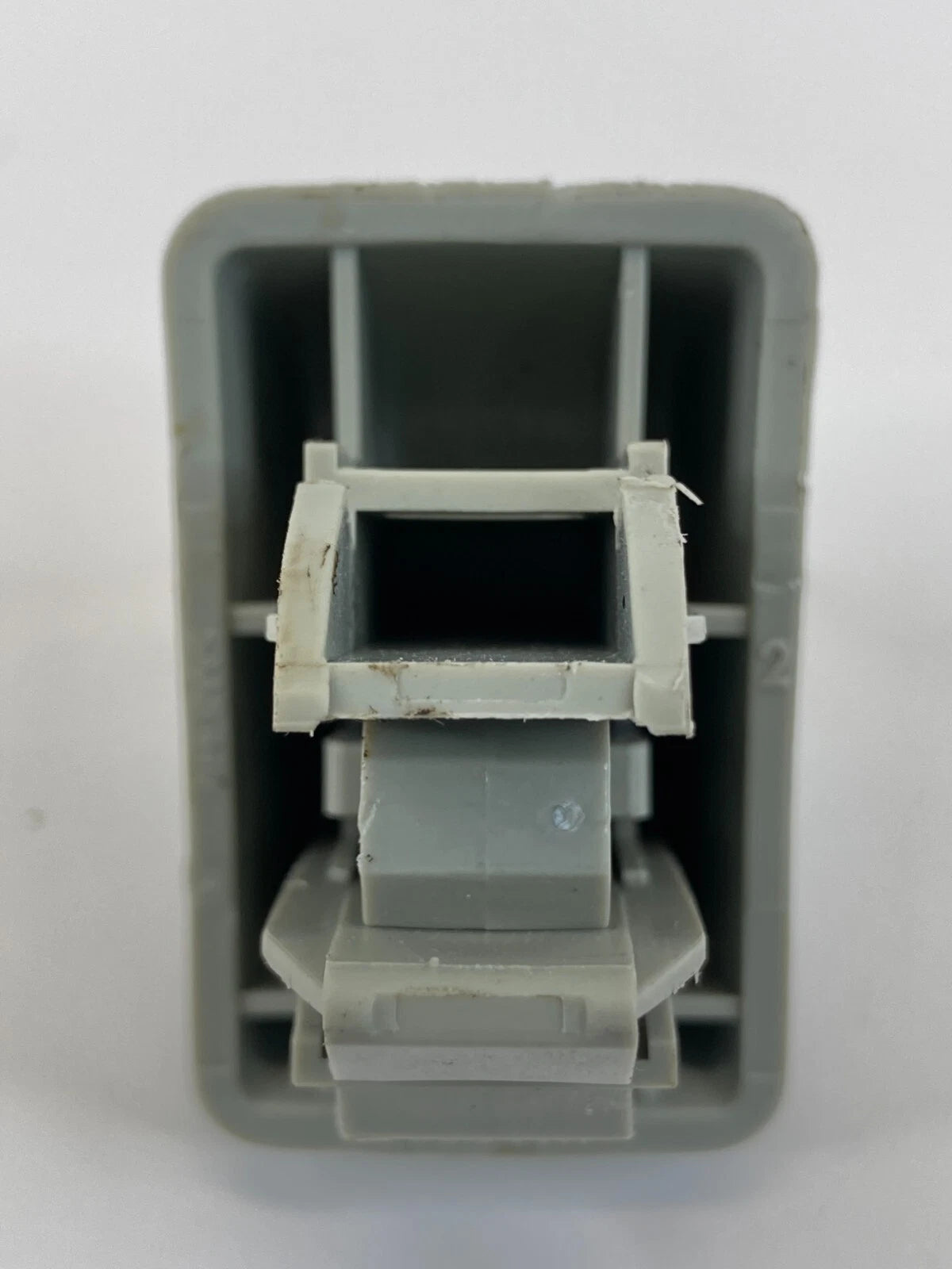2003-2011 SAAB 9-3 SEDAN ROOF LEFT DRIVER SIDE SUNVISOR SUN VISOR HOLDER CLIP