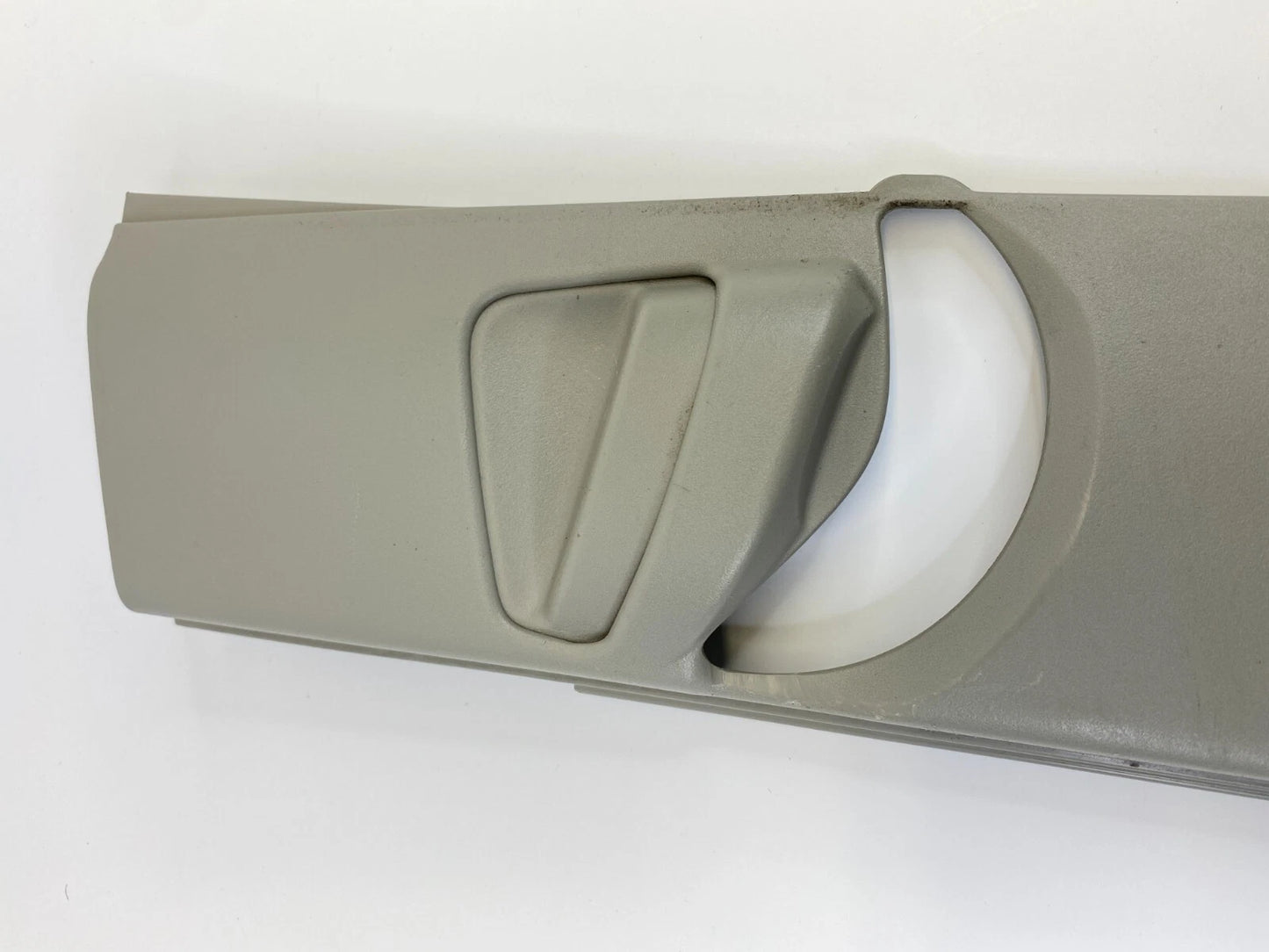 07-11 TOYOTA CAMRY FRONT RIGHT SIDE SEAT BELT HEIGHT ADJUSTER COVER 73023-06030
