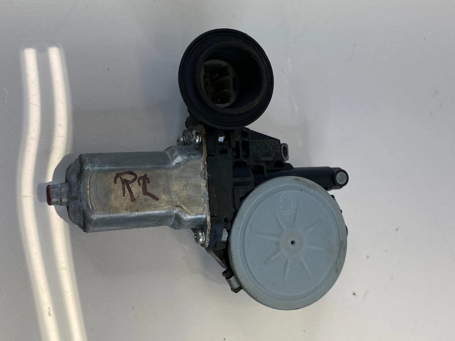04 05 06 07 08 09 TOYOTA PRIUS REAR LEFT SIDE DOOR WINDOW MOTOR 85720-35140 OEM