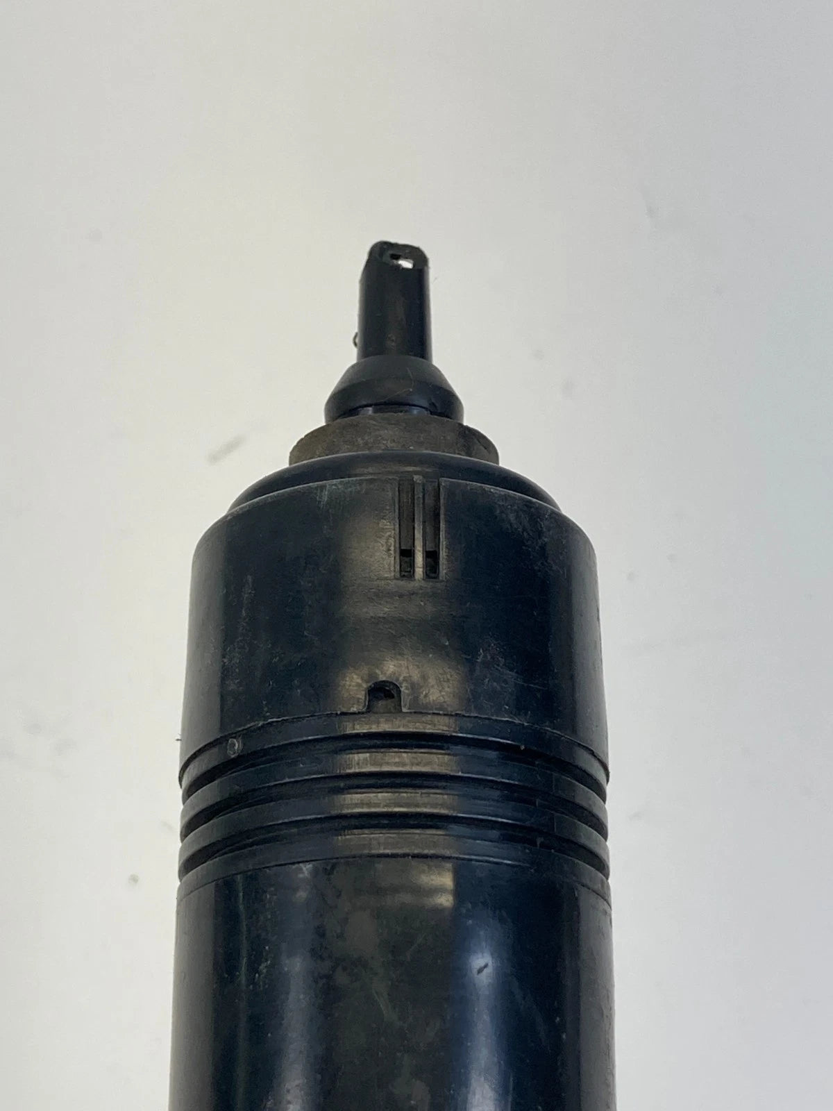 04 05 06 07 08 09 CADILLAC SRX XLR REAR WINSHIELD WIPER WASHER PUMP OEM