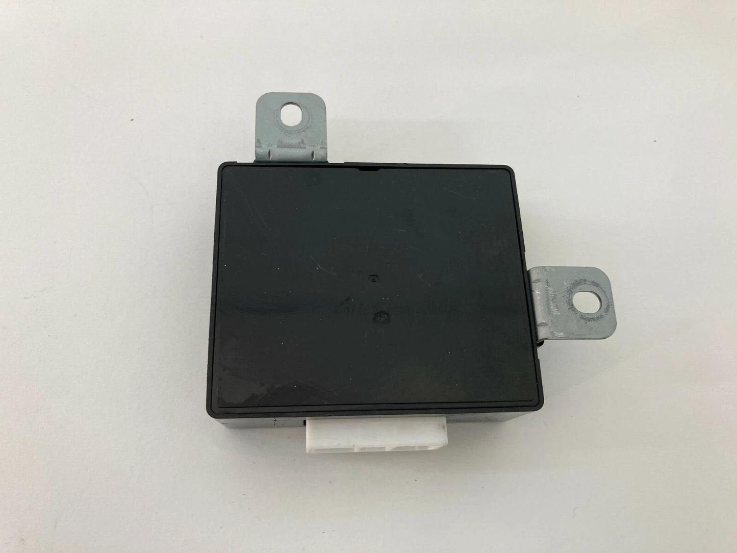 2007 2008 HYUNDAI ENTOURAGE PARKING SENSOR CONTROL UNIT MODULE 957004D000 OEM