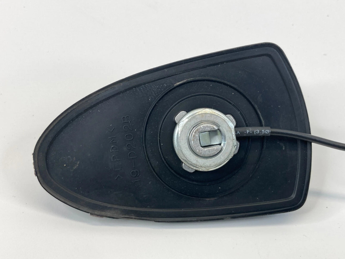2007 2008 INFINITI G35 ROOF MOUNT SHARK FIN RADIO ANTENNA UNIT COVER 19D202B OEM