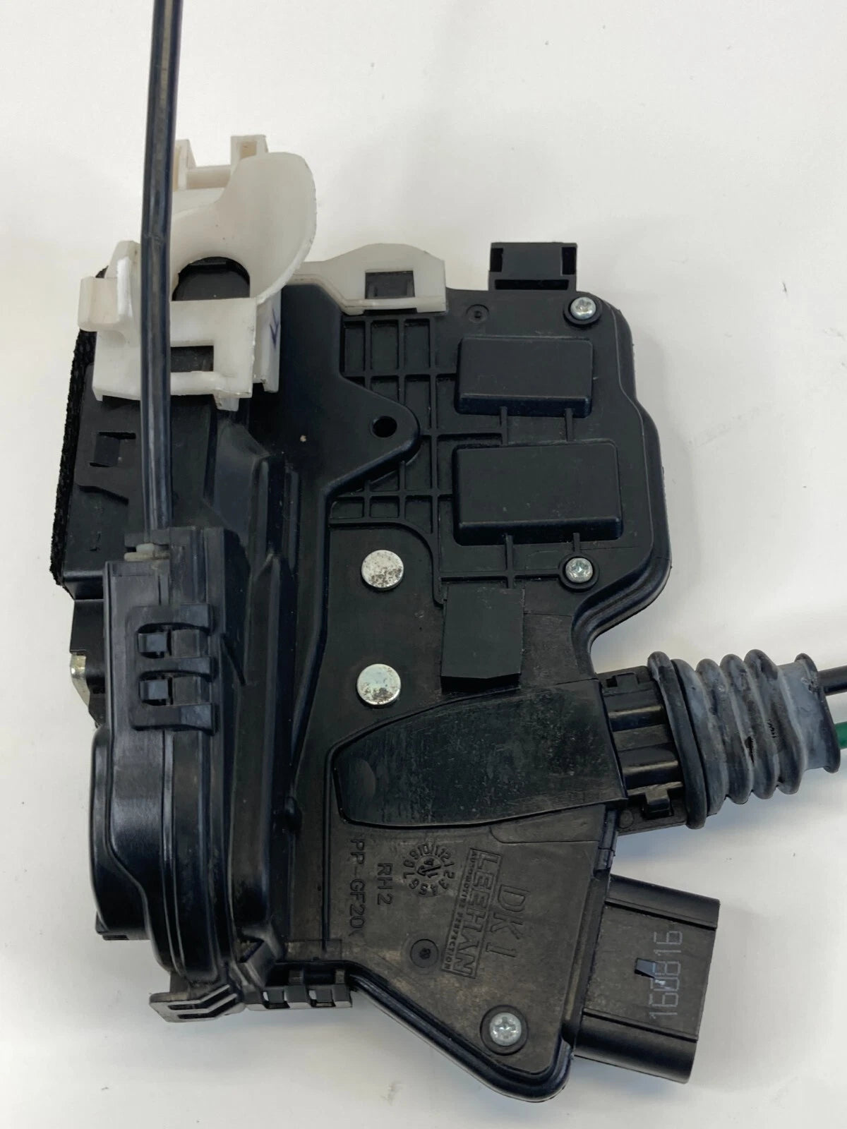 2011-2015 Kia Sorento Front Right Door Lock Latch Release Actuator 81320-2P020