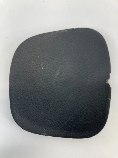 07-12 VERSA HTCBK INNER TRUNK AREA LEFT TAILLIGHT MASK ACCESS LID 84957-EL00A