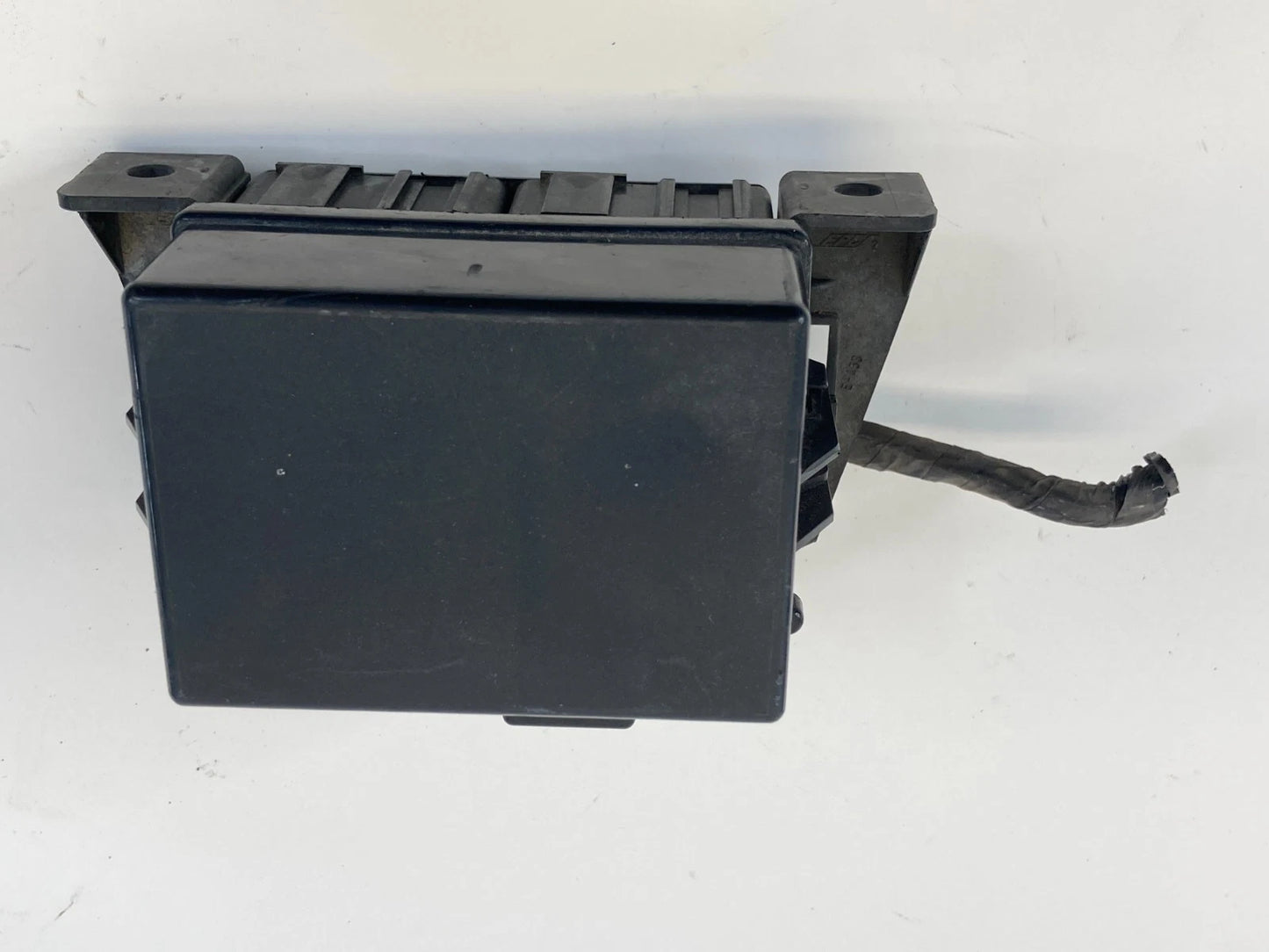 04-08 FORD F-150 5.4L ENGINE BAY WIRING AUXILIARY RELAY BLOCK JUNCTION BOX OEM