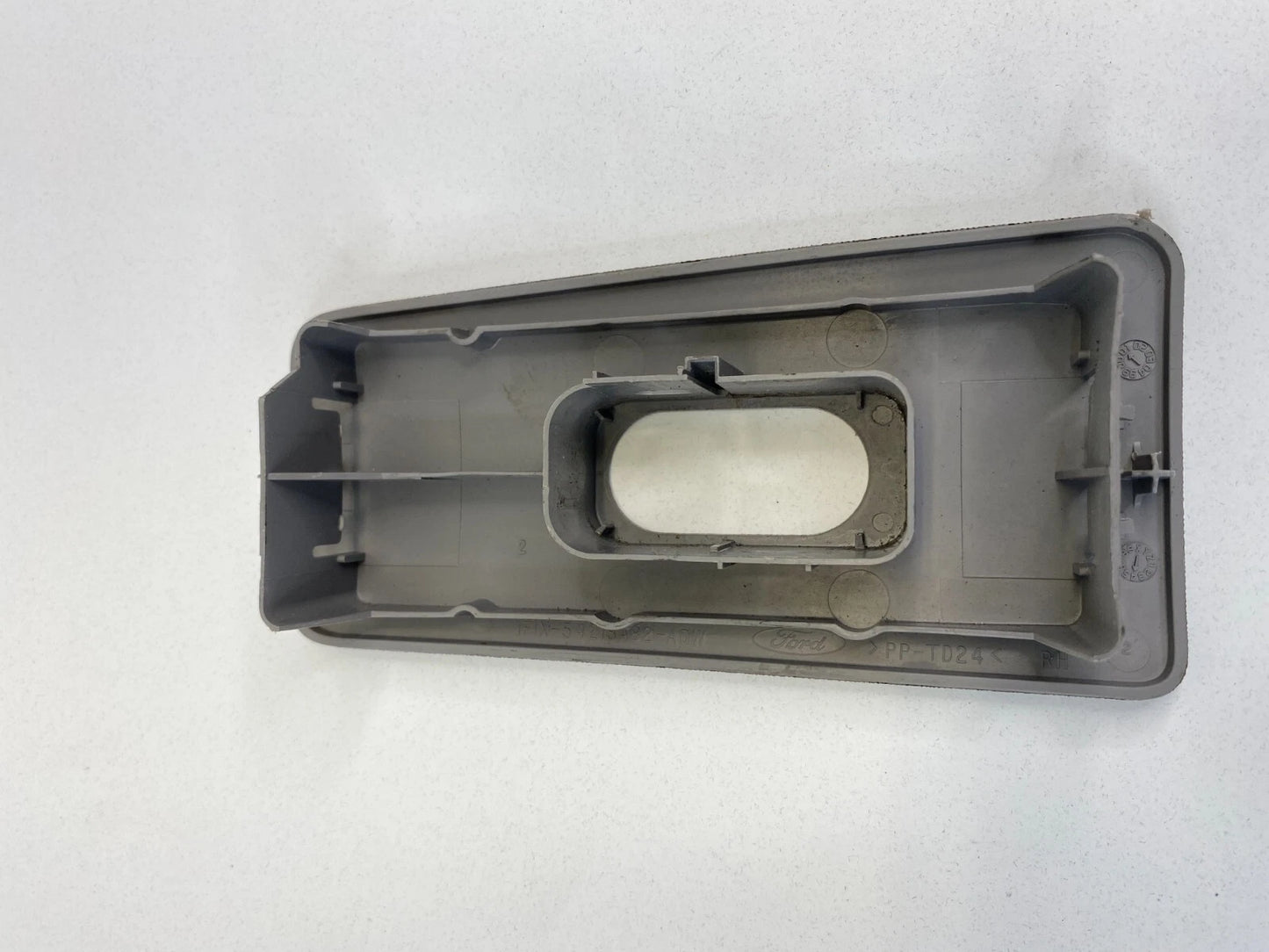 00-07 FORD TAURUS FRONT RIGHT SIDE WINDOW SWITCH BEZEL COVER 1F1X-54218A82-ADW