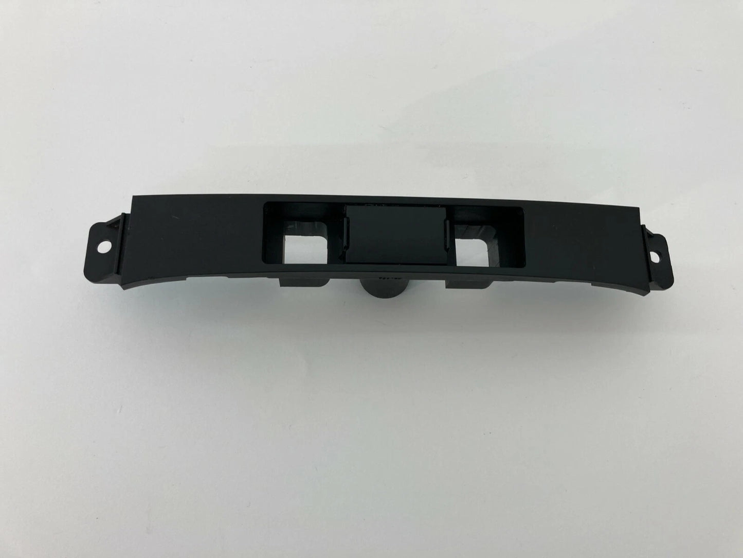 07 08 HYUNDAI ENTOURAGE ESC OFF WINDSHIELD WASH WIPER SWITCH BEZEL 93700-4D200