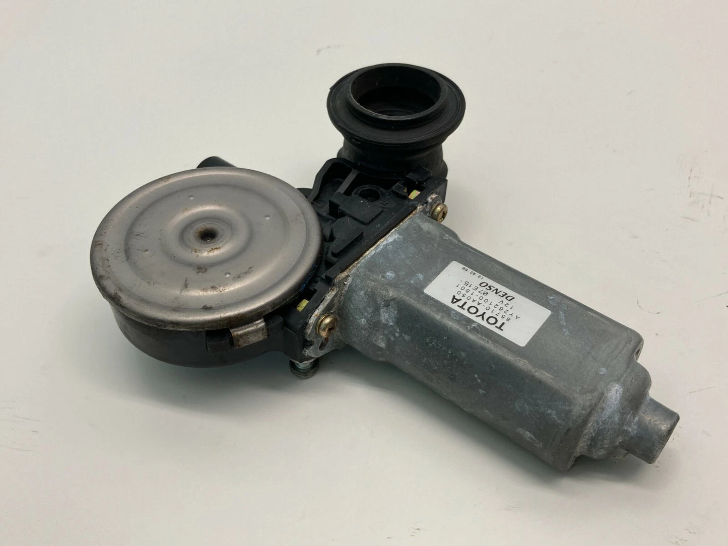 2003-2008 TOYOTA MATRIX REAR LEFT BACK SIDE WINDOW MOTOR ASSEMBLY 85710-AA050