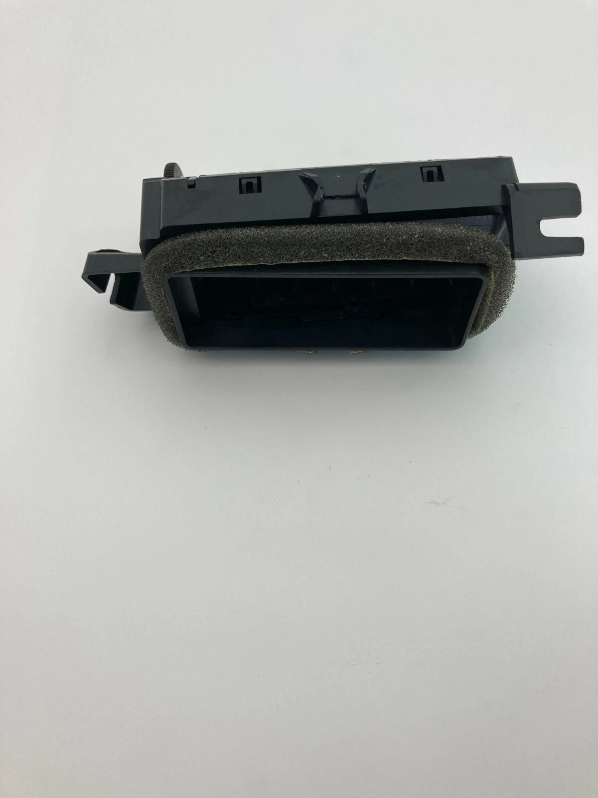 2005-2010 CHEVROLET COBALT FRONT RIGHT PASSENGER SIDE A/C HEATER AIR VENT OEM