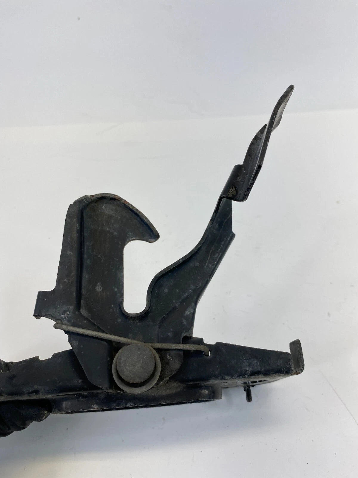 2008-2011 CHRYSLER TOWN & COUNTRY HOOD LOCK LATCH STRIKER HANDLE ASSEMBLY OEM