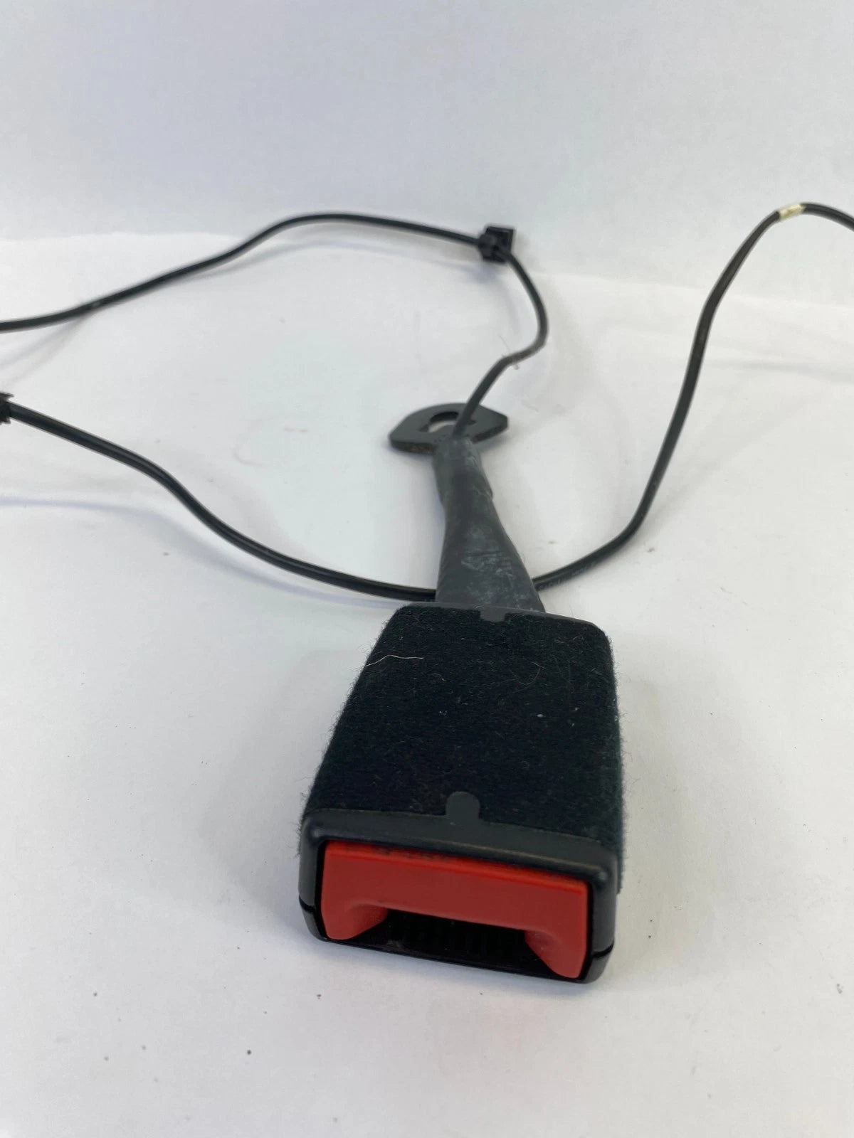 2011-2018 VW VOLKSWAGEN JETTA SEDAN FRONT RIGHT SEAT BELT BUCKLE 5C6-857-756-K