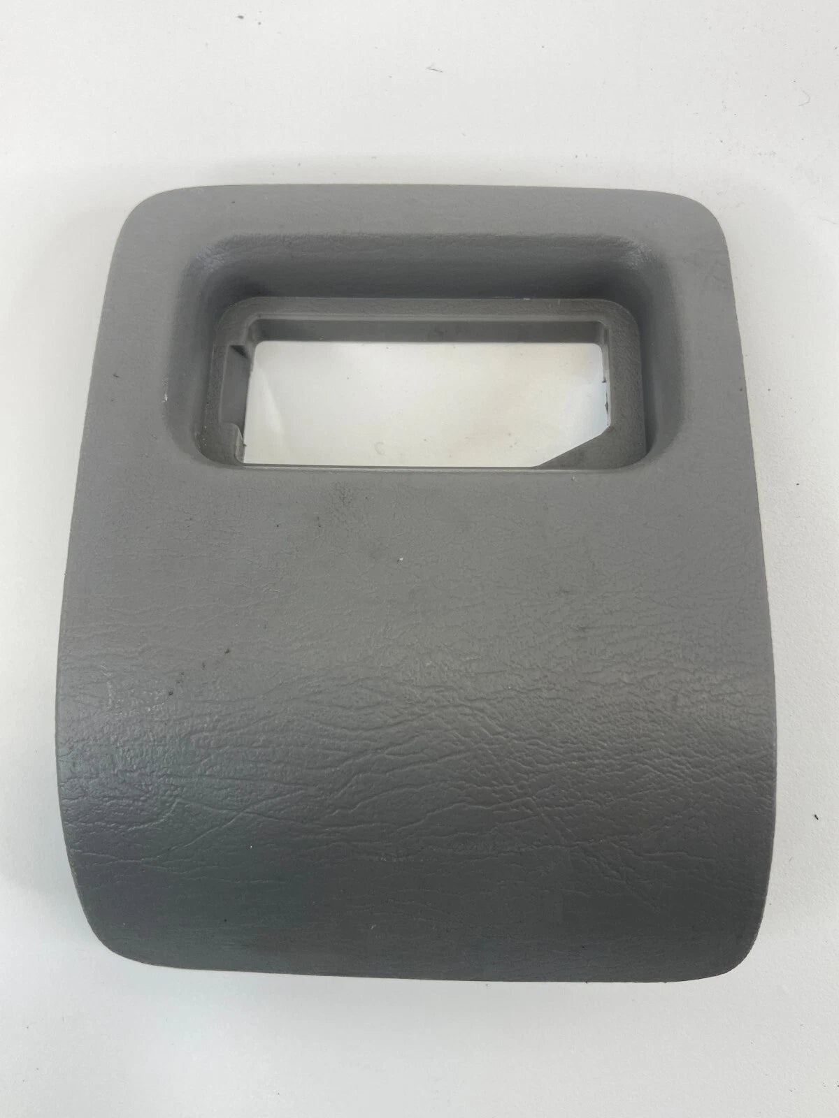 04-10 TOYOTA SIENNA REAR RIGHT INNER COURTESY LIGHT COVER TRIM 62538-AE020 OEM