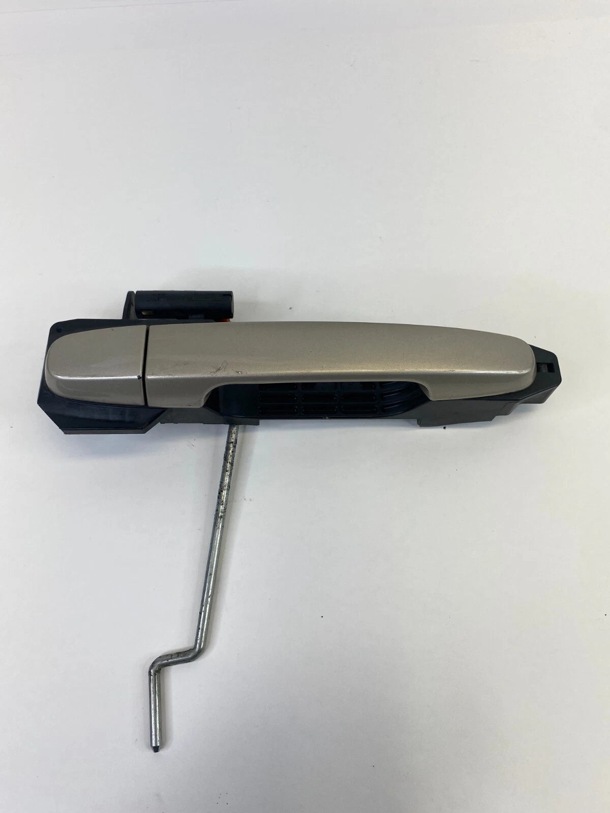 2004-2008 TOYOTA SOLARA COUPE FRONT RIGHT PASSENGER SIDE EXTERIOR DOOR HANDLE