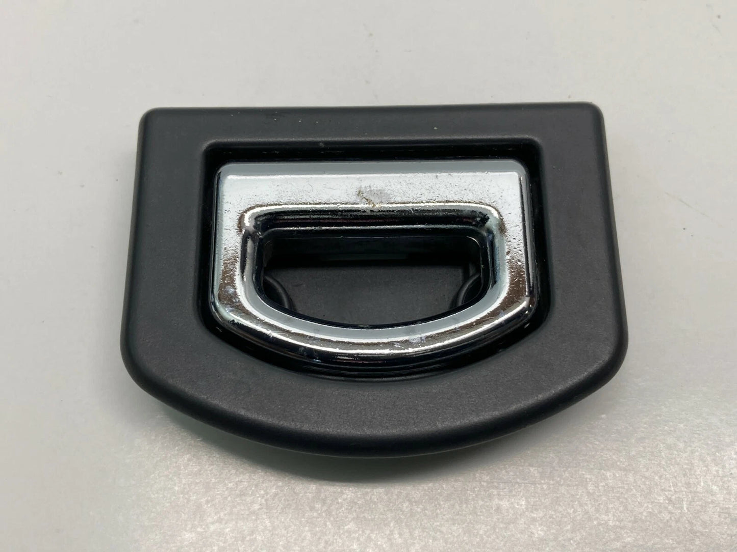 98-04 AUDI A6 TRUNK DOWN HANGER HOOK CARGO ANCHOR MOUNTS TRIM 8E0 1J0 864 203