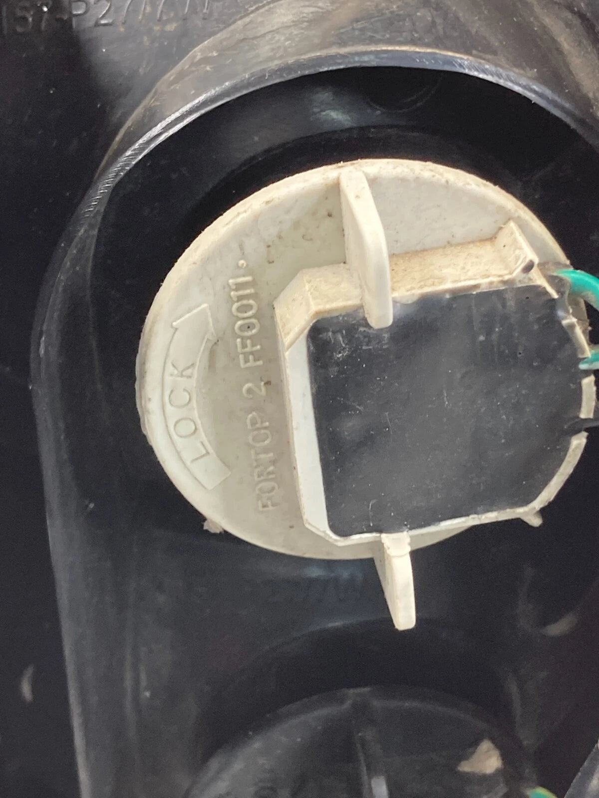 2005-2007 JEEP LIBERTY REAR LEFT DRIVER SIDE TAILLIGHT LAMP ASSEMBLY AFTERMARKET