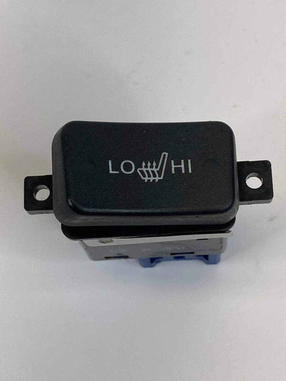 2004-2008 ACURA TL CENTER CONSOLE HEATER HEAT SEAT CONTROL SWITCH BUTTON M22831
