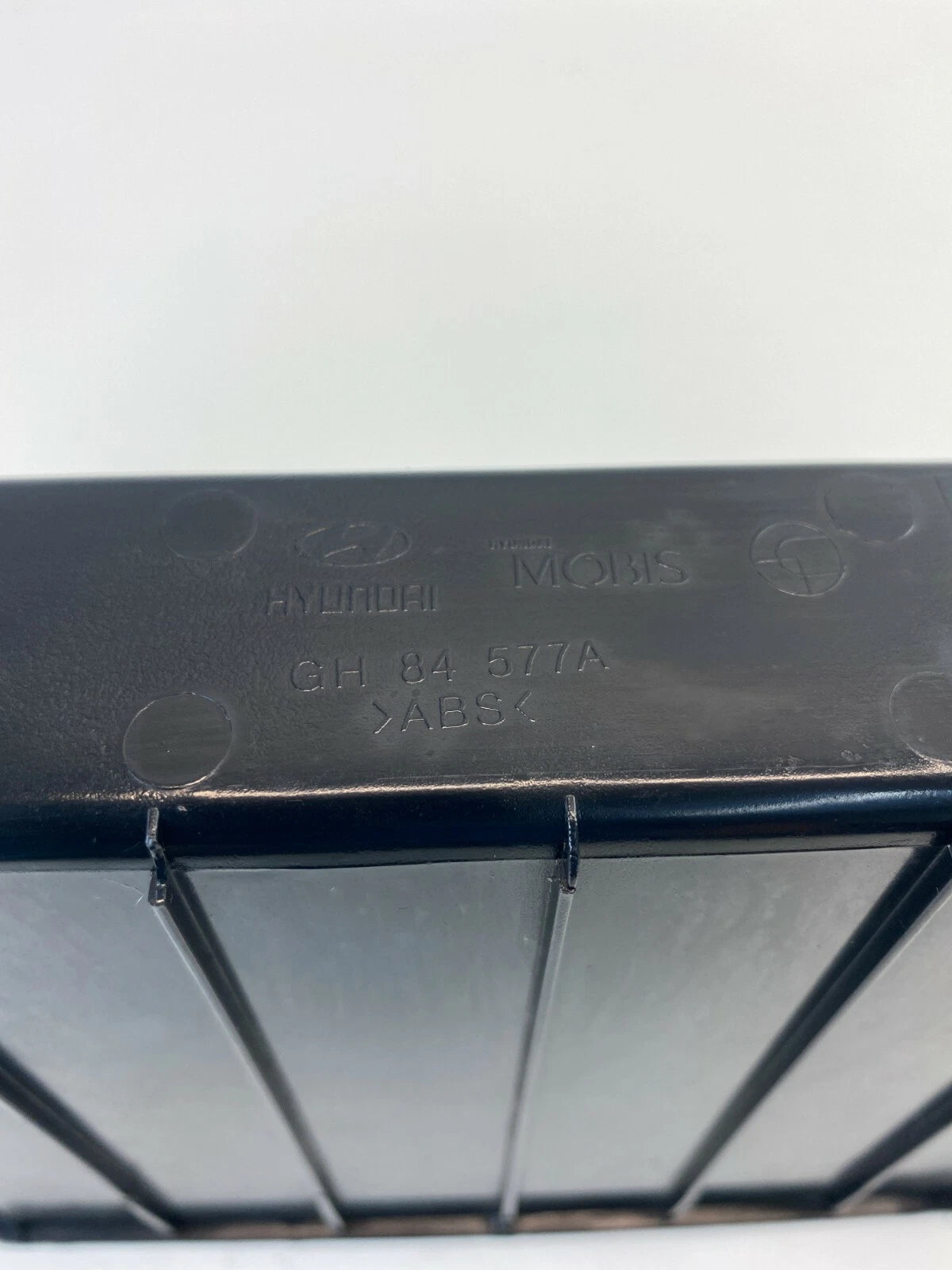 2004 2005 2006 KIA AMANTI GLOVE BOX STORAGE COMPARTMENT TRAY BOX OEM
