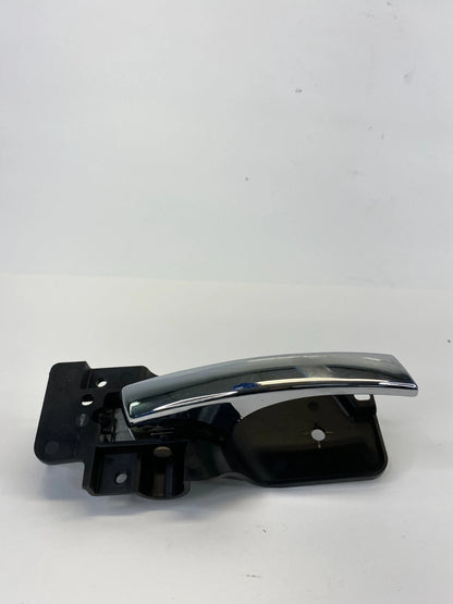 08-10 CHRYSLER TOWN & COUNTRY FRONT RIGHT SIDE INTERIOR DOOR HANDLE 05020798AC