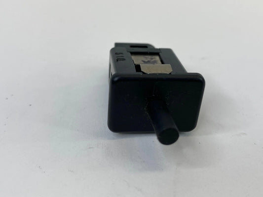 2004-2007 BMW 525I 530I GLOVE BOX COURTESY LIGHT LAMP SWITCH SENSOR 1388277 OEM