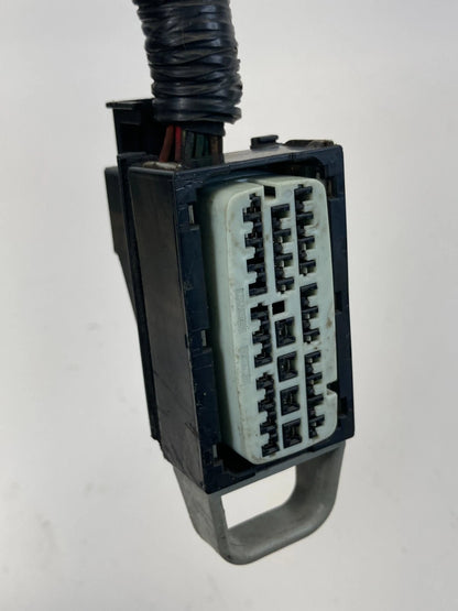 2003-2004 FORD CROWN VICTORIA 4.6L ABS ANTI LOCK BRAKE PUMP CONNECTOR PLUG OEM