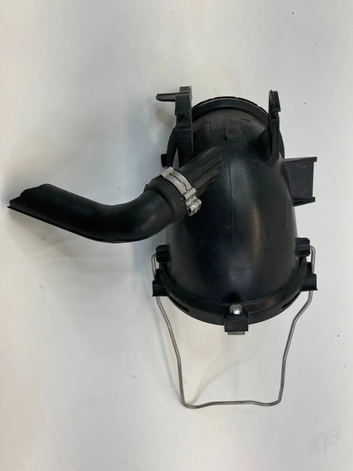 2006-2012 MERCEDES-BENZ R350 AIR INTAKE ELBOW DUCT HOSE PIPE A2720180682 OEM